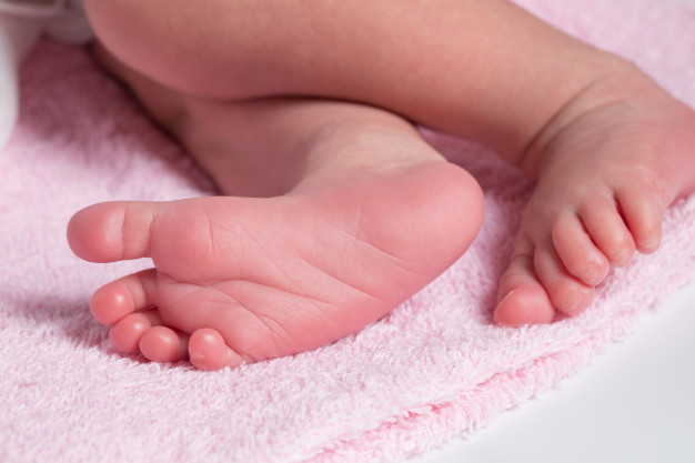 Формирование стопы на первом году жизни ребенка